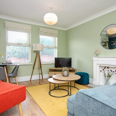 Cosy Lichfield Apartment Extérieur photo