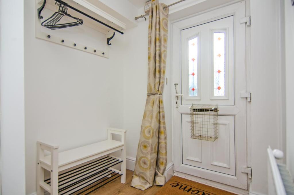 Cosy Lichfield Apartment Extérieur photo